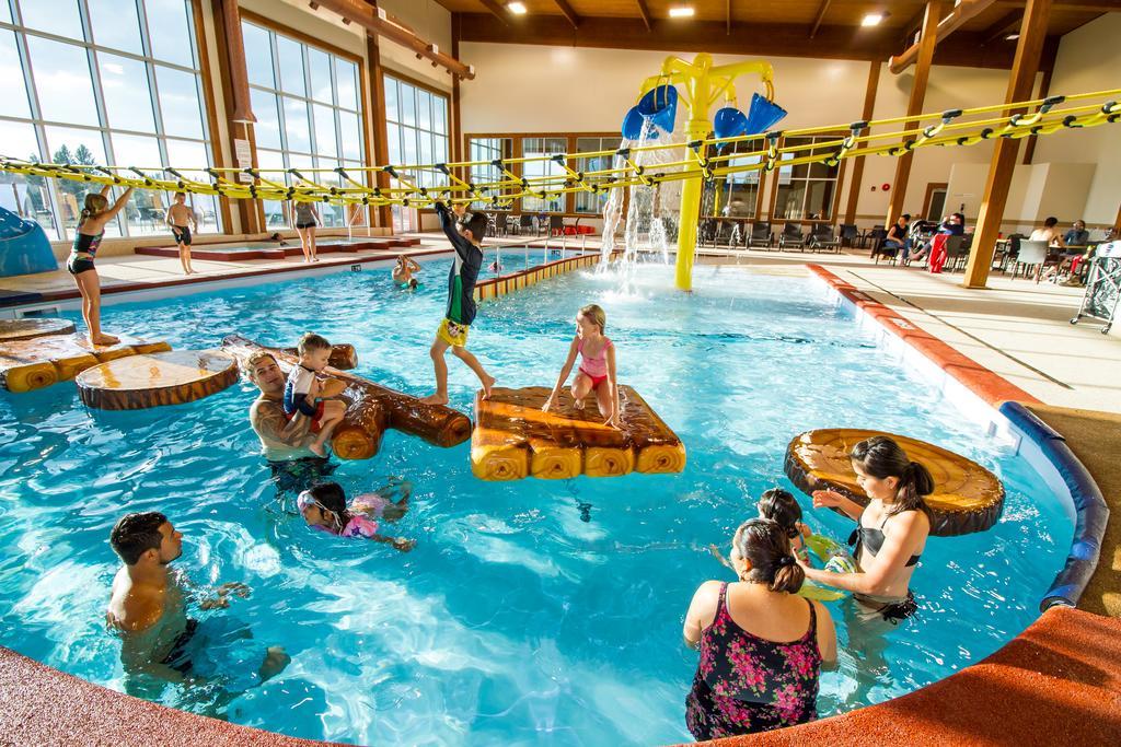 Elkhorn Resort, Spa, And Conference Centre Wasagaming Екстер'єр фото
