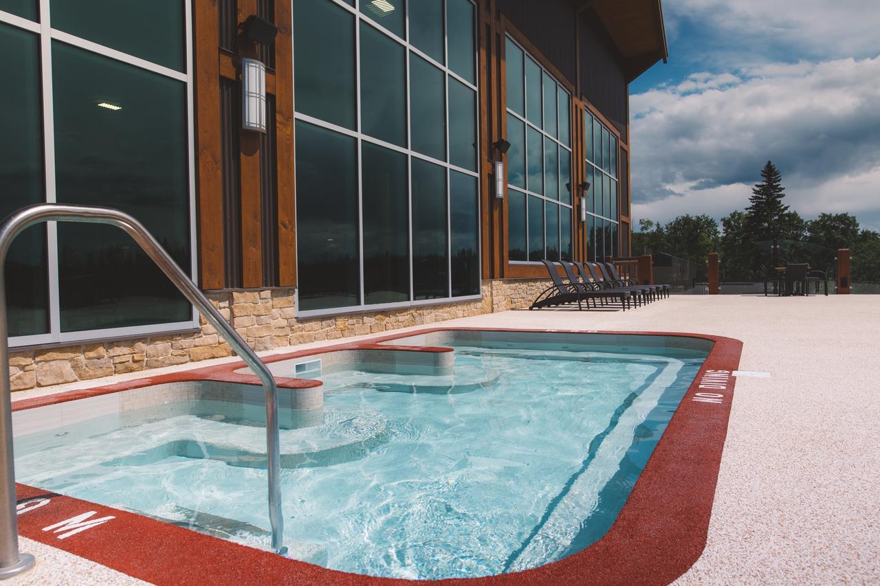 Elkhorn Resort, Spa, And Conference Centre Wasagaming Екстер'єр фото