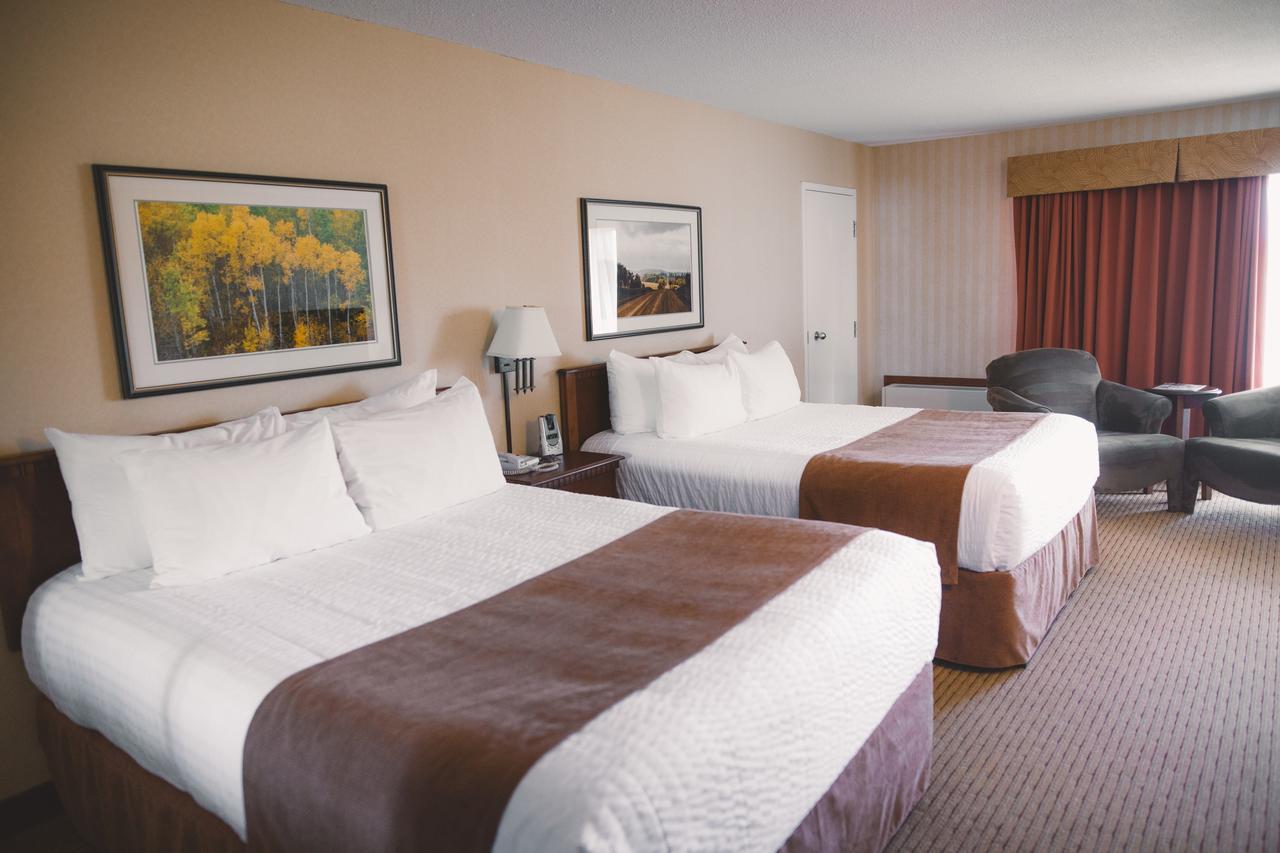 Elkhorn Resort, Spa, And Conference Centre Wasagaming Екстер'єр фото
