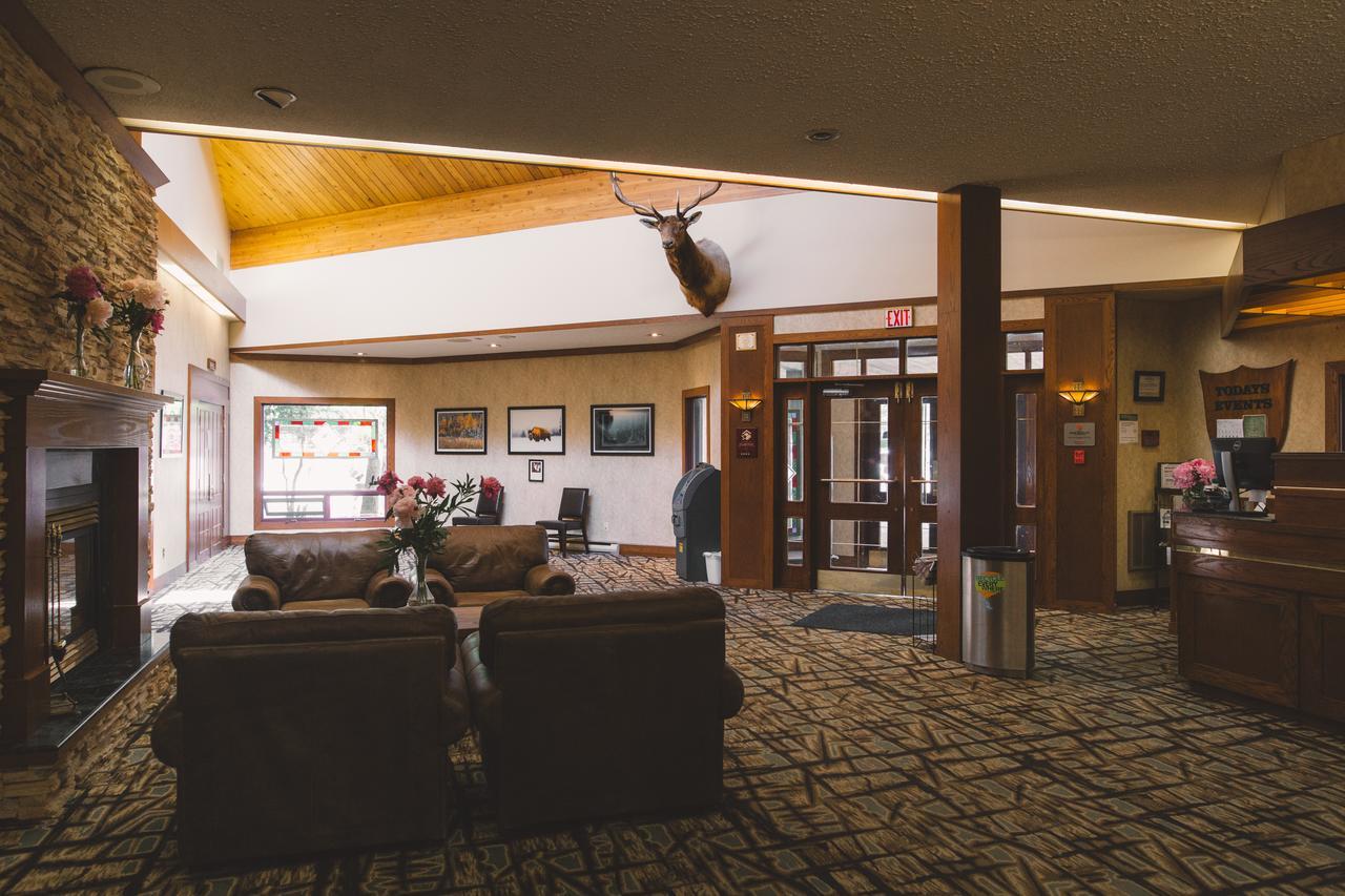 Elkhorn Resort, Spa, And Conference Centre Wasagaming Екстер'єр фото