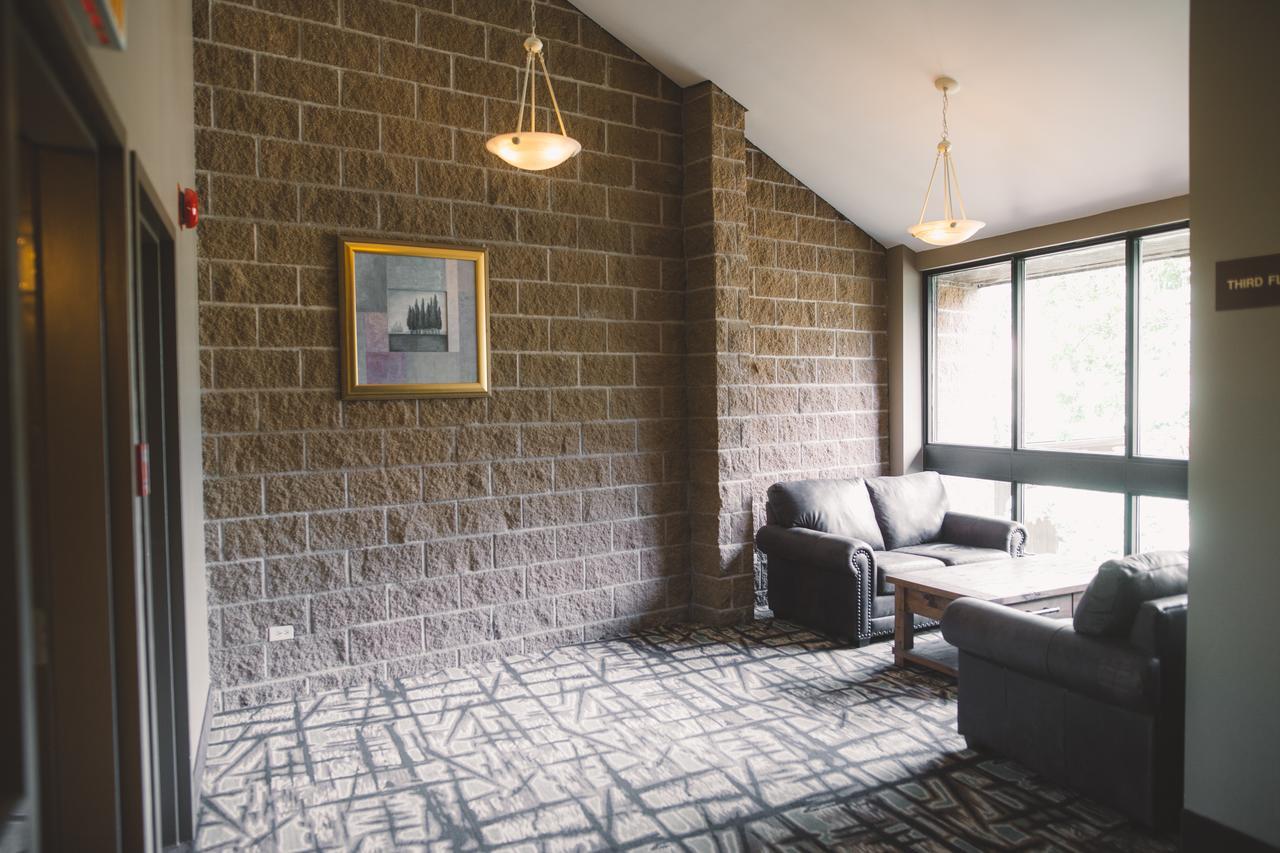 Elkhorn Resort, Spa, And Conference Centre Wasagaming Екстер'єр фото