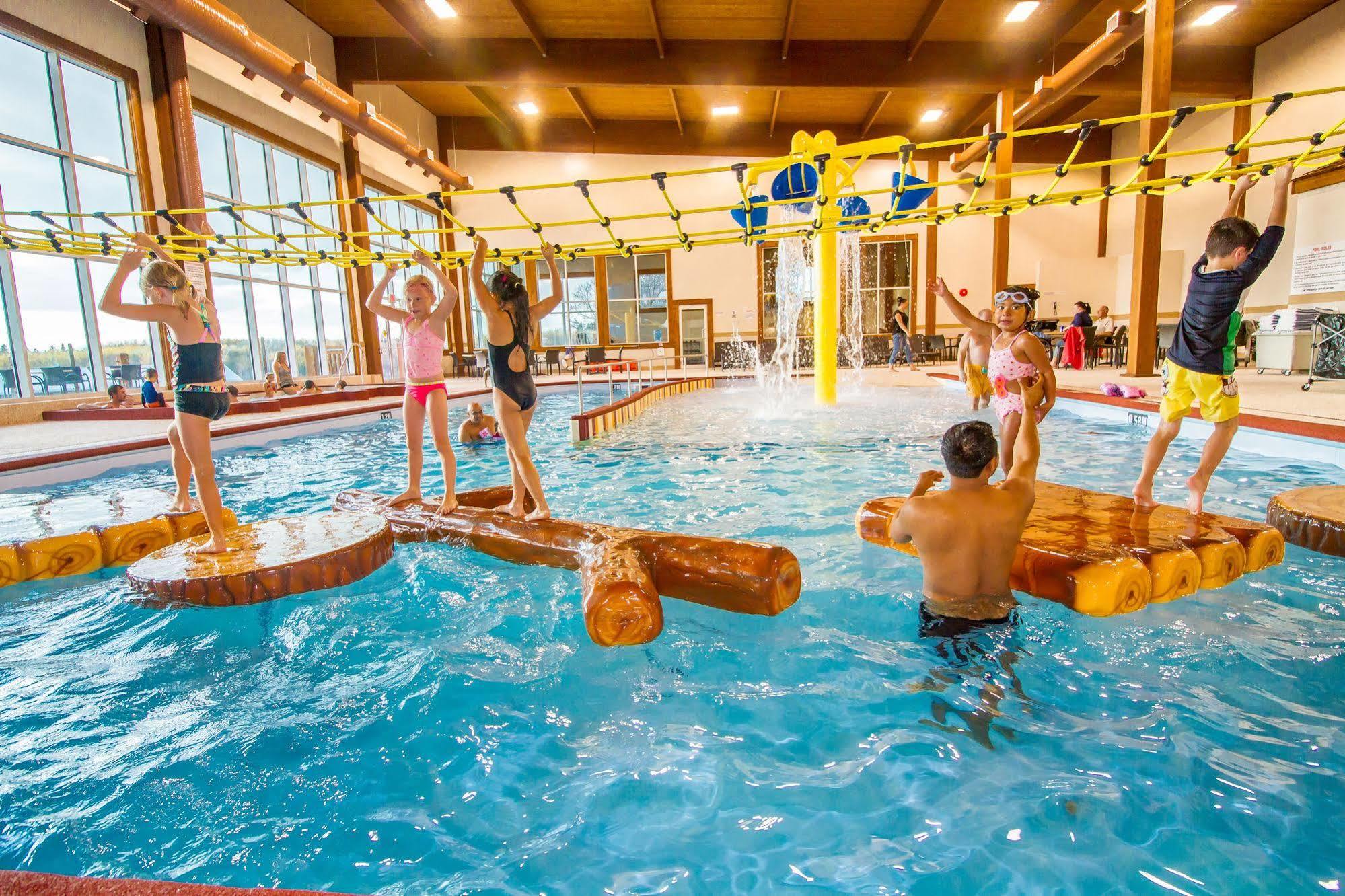 Elkhorn Resort, Spa, And Conference Centre Wasagaming Екстер'єр фото