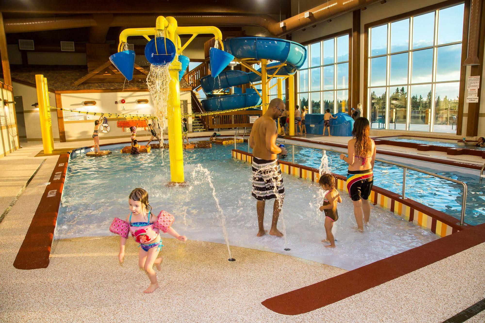 Elkhorn Resort, Spa, And Conference Centre Wasagaming Екстер'єр фото