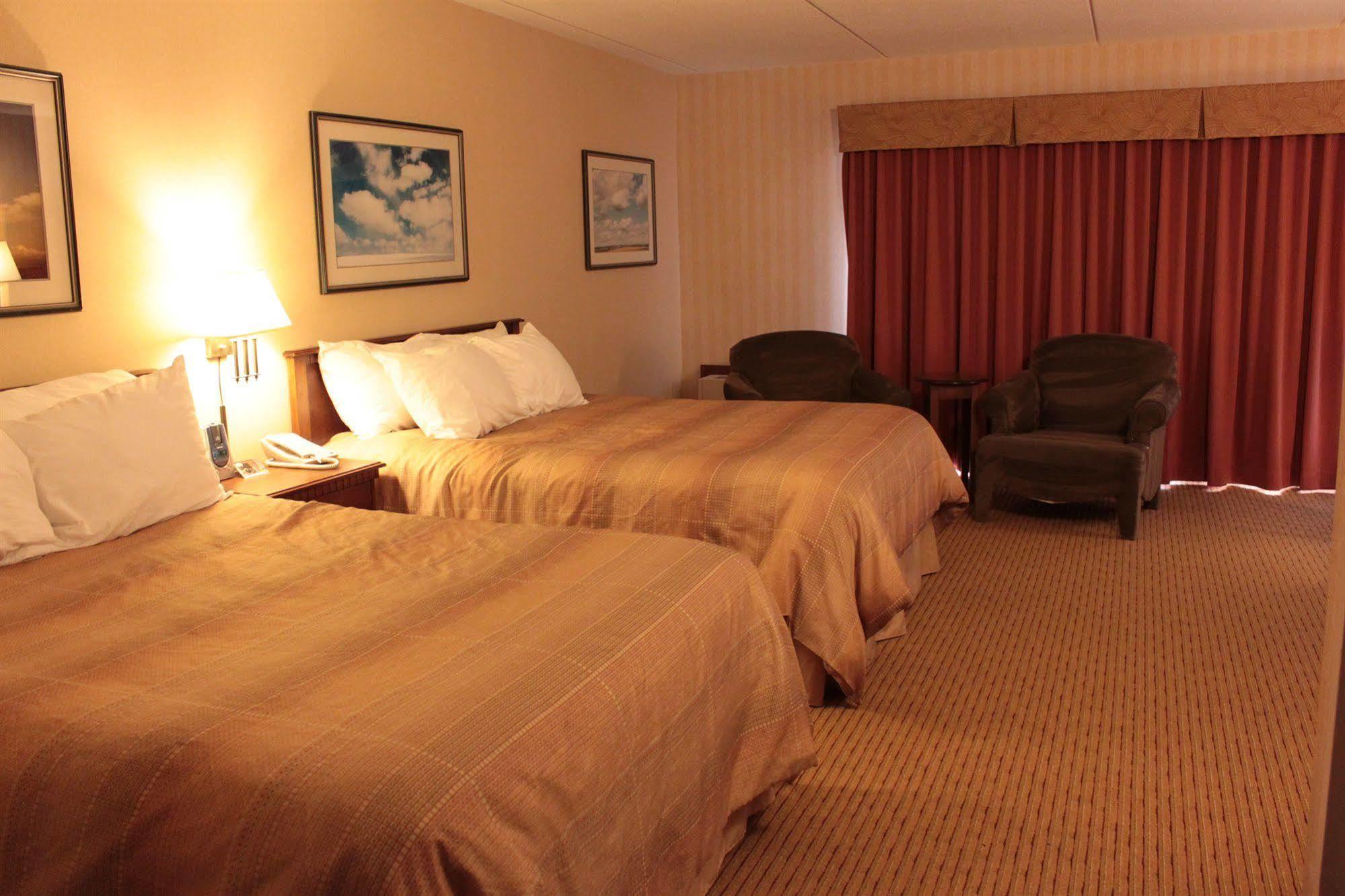 Elkhorn Resort, Spa, And Conference Centre Wasagaming Екстер'єр фото