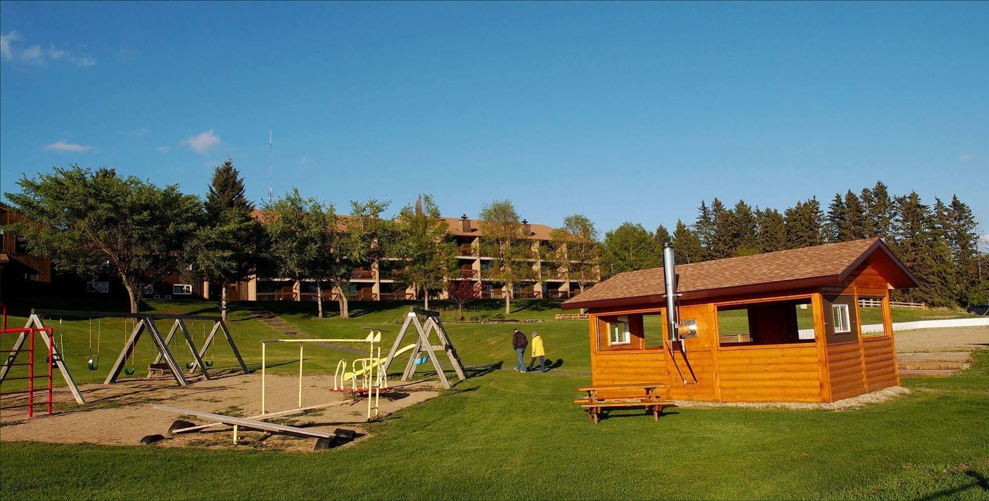 Elkhorn Resort, Spa, And Conference Centre Wasagaming Екстер'єр фото